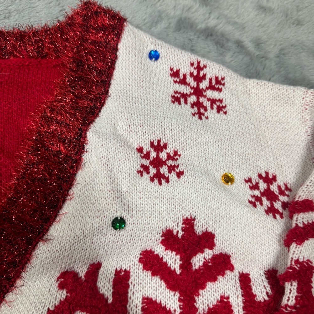 Major Label’s Womens Christmas Cardigan with Festive Snowflakes and Garland - Picture 7 of 12